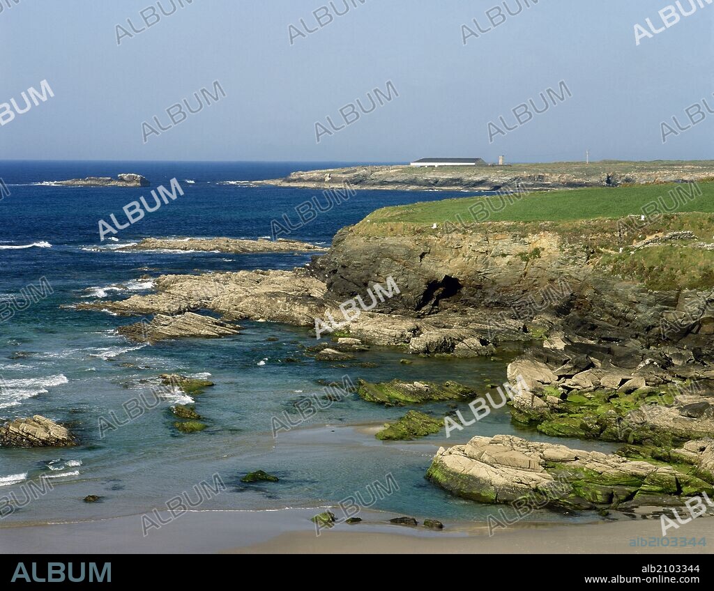 GALICIA. FOZ. Vista de la PLAYA DE "OS XUNCOS". Comarca de A Mariña Central. Provincia de Lugo. España.