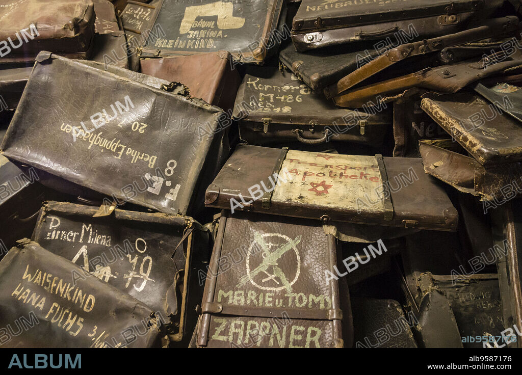 maletas confiscadas a los . deportados, . campo de concentracion de Auschwitz I, museo estatal, Oswiecim, Polonia, eastern europe.