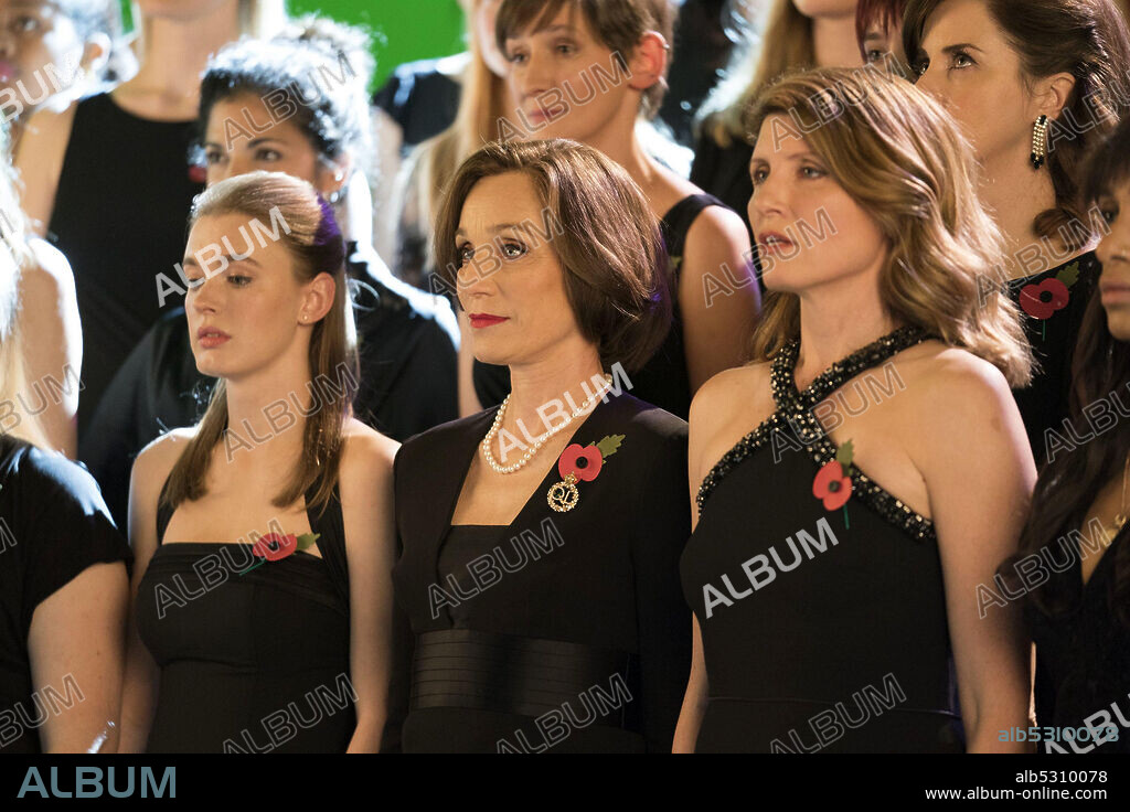 AMY JAMES-KELLY, KRISTIN SCOTT THOMAS and SHARON HORGAN in MILITARY WIVES, 2019, directed by PETER CATTANEO. Copyright 42 / Ingenious Media.