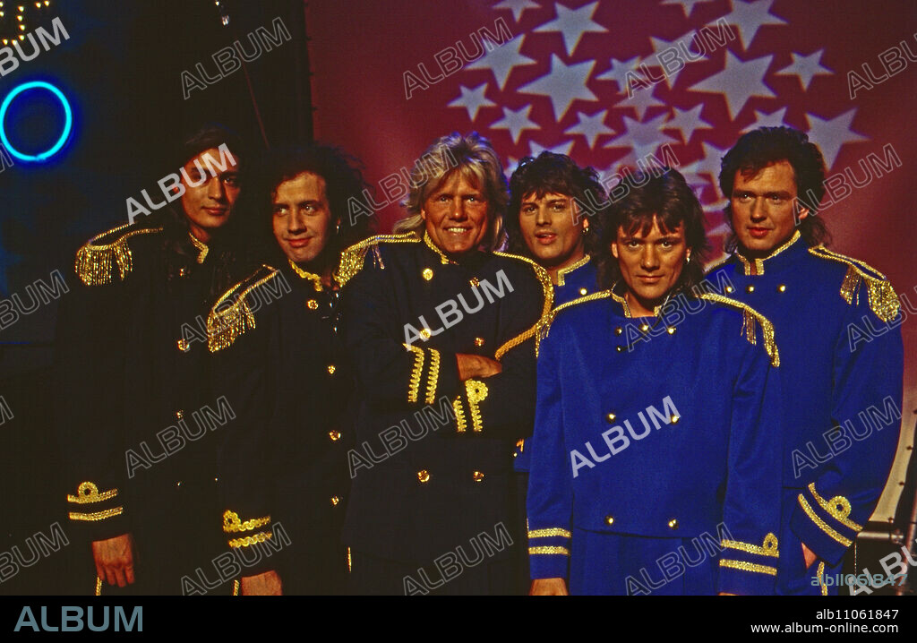 Blue System, music project by and with Dieter Bohlen, at a performance, Germany 1994. Dieter Bohlen's music project "Blue System" performing in Germany, 1994.