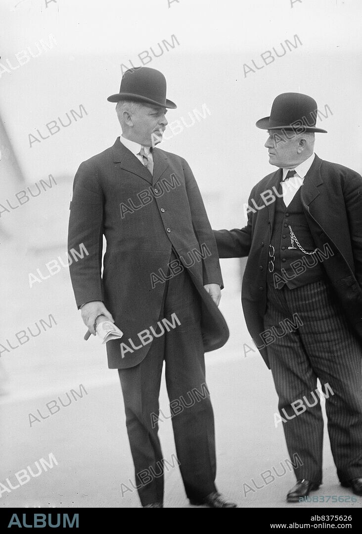 HARRIS & EWING. Frank Putnam Flint, Senator from California, 1905-1911, Left, with Senator Thomas Staples Martin, of Virginia, 1913. [US politicians: Frank Putnam Flint, Senator 1905-1911; lawyer Thomas S. Martin].