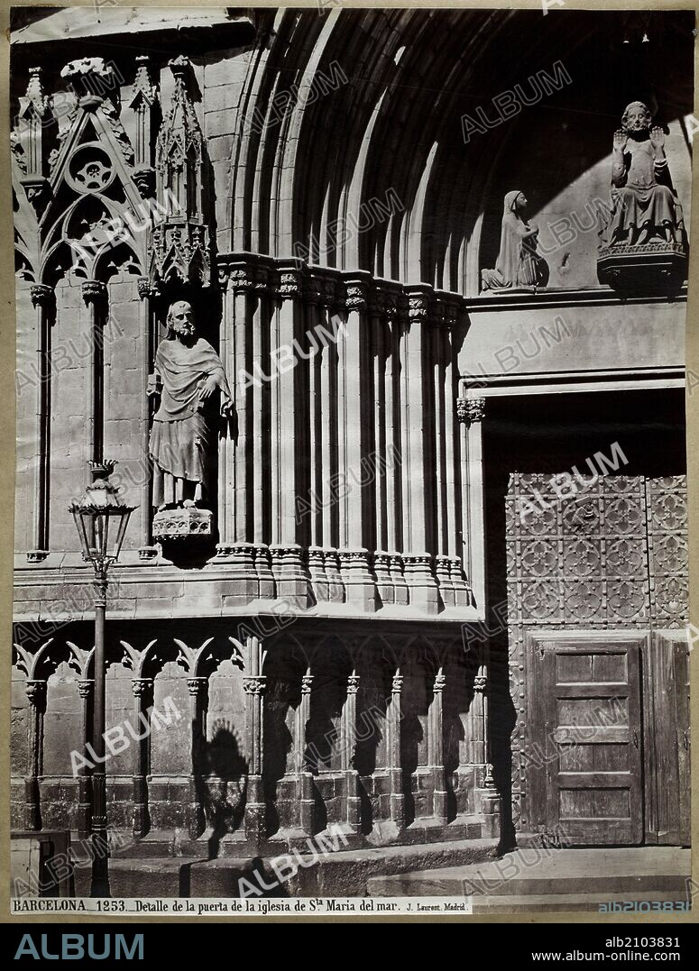 DETALLE DE LA PUERTA DE LA BASILICA DE SANTA MARIA DEL MAR, DEL ARQUITECTO BERENGUER DE MONTAGUT. AUTOR: JEAN LAURENT, Nº 1253. (COLECCIÓN ASF IMAGEN DE FOTOGRAFIAS ANTIGUAS, PRINCIPIOS S. XX).