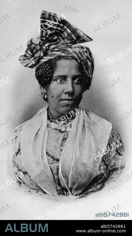 Ethnologie / Iles antillaises. Portrait d'une belle Martiniquaise (petites Antilles). Photo, 2ème moitié du 19ème siècle.