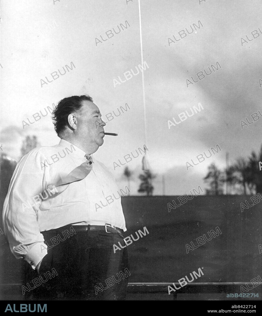 Edvard Persson besöker Rekekrroken 1949 . året innan han och Mim flyttar dit. Persson Edvard. skådespelare Sit 1949. (c) Sydsvenskan / IBL Bildbyrå.