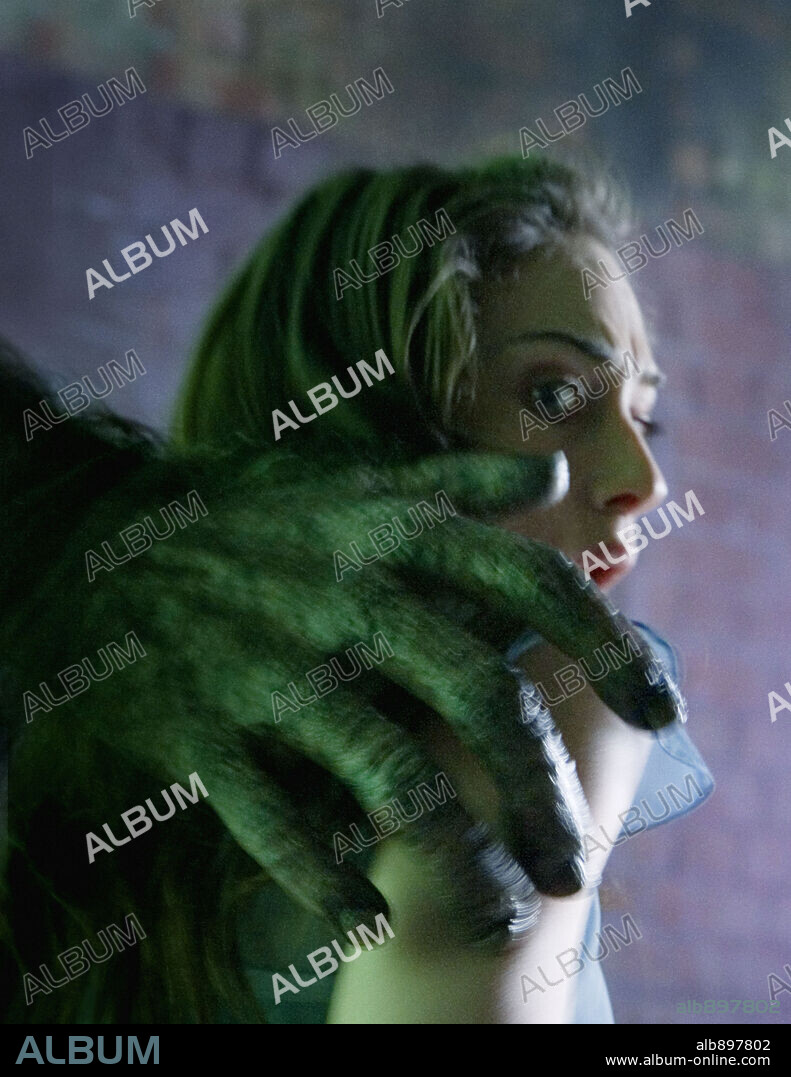 CLAIRE FORLANI in NIGHTMARES AND DREAMSCAPES: FROM THE STORIES OF STEPHEN KING, 2006 (NIGHTMARES AND DREAMSCAPES: FROM THE STORIES OF STEPHEN KING-TV), directed by BRIAN HENSON, MIKE ROBE and ROB BOWMAN. Copyright TURNER NETWORK TELEVISION (TNT) / HEINILA, ERIK.