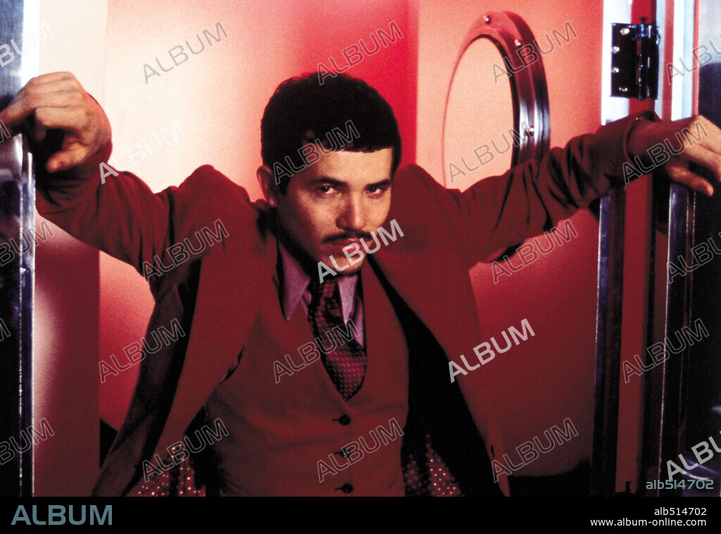 JOHN LEGUIZAMO in CARLITO'S WAY, 1993, directed by BRIAN DE PALMA. Copyright UNIVERSAL PICTURES / GOLDMAN, LOUIS.