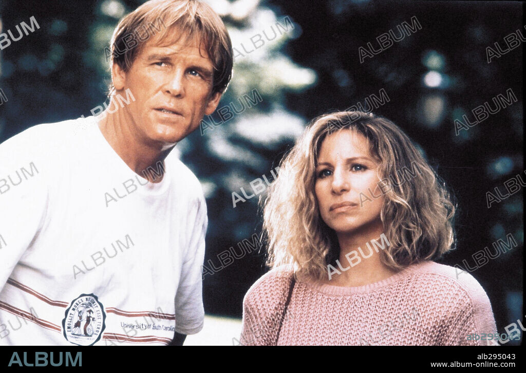 NICK NOLTE and BARBARA STREISAND. BARBRA STREISAND and NICK NOLTE in THE PRINCE OF TIDES, 1991, directed by BARBRA STREISAND. Copyright COLUMBIA PICTURES.