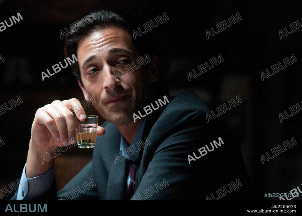 ADRIEN BRODY en EN TERCERA PERSONA, 2013 (THIRD PERSON), dirigida por PAUL HAGGIS. Copyright CORSAN/HWY61.