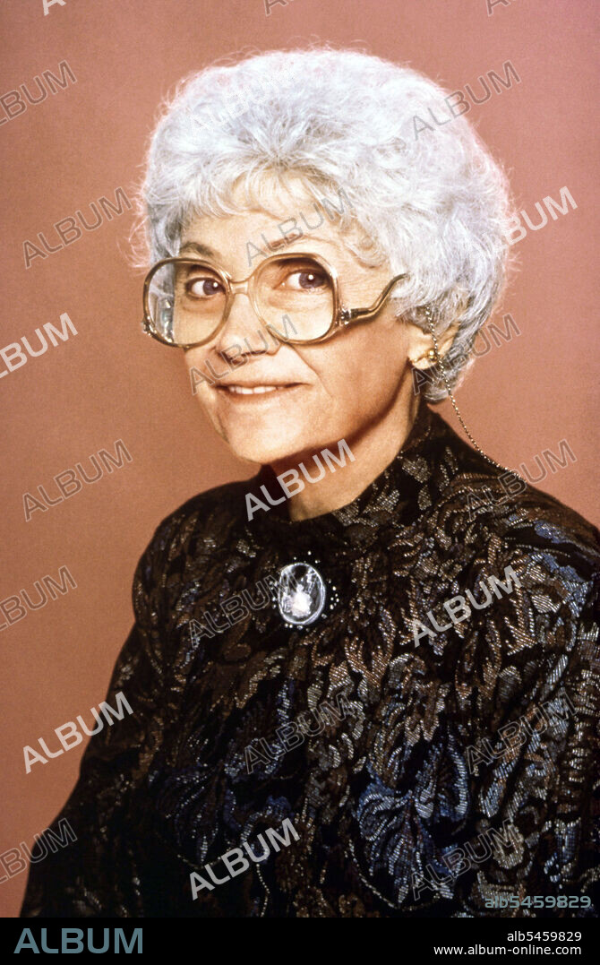 ESTELLE GETTY in THE GOLDEN GIRLS, 1985, directed by SUSAN HARRIS. Copyright TOUCHSTONE TELEVISION.