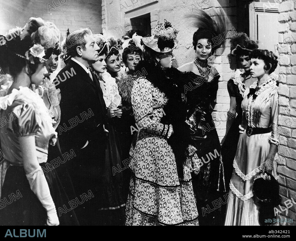 JEAN GABIN und MARIA FELIX in FRENCH CANCAN, 1954, unter der Regie von JEAN RENOIR. Copyright FRANCO LONDON FILMS.