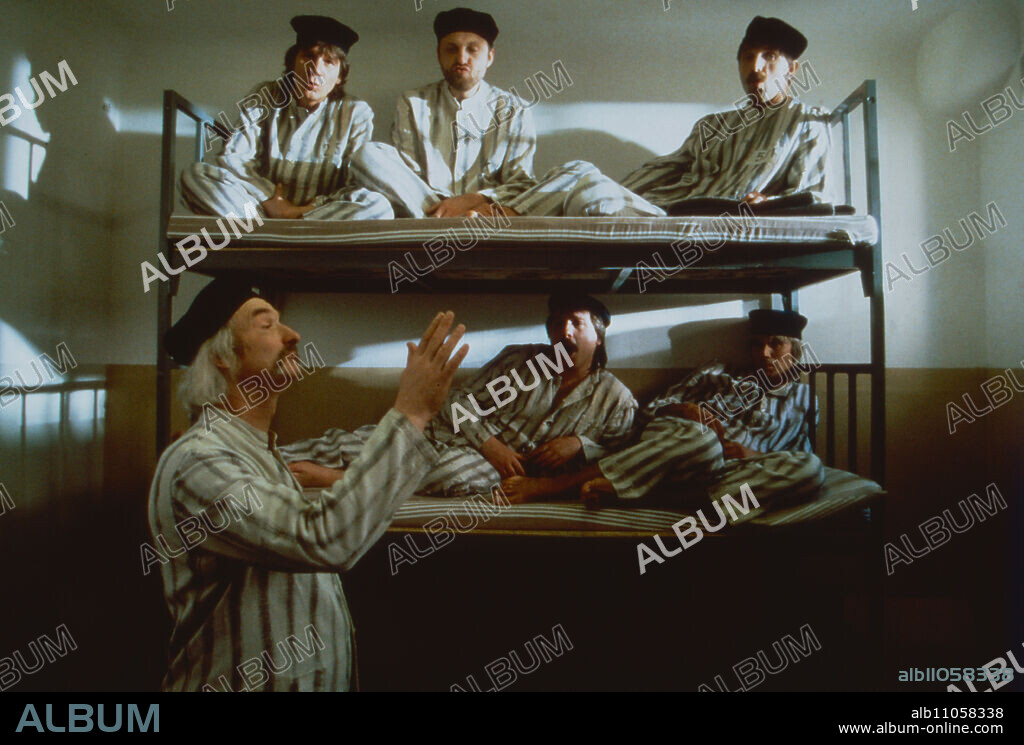 War of the Sounds, music film, Germany 1988, Director: Michael Meert, Participants: Holger Czukay and the Cologne group "De Blaeck Foeoess" in a prison scene.