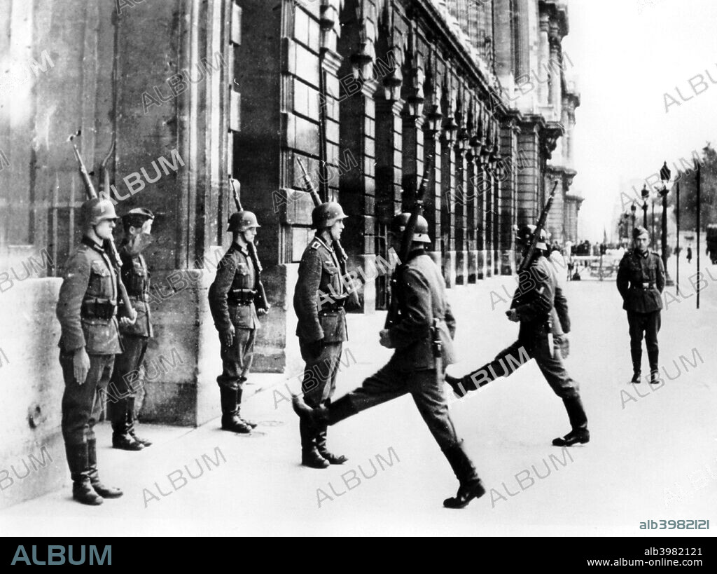 German soldiers on guard duty outside the Hotel Crillon, Place de la Concorde, Paris, 7 October 1940. The hotel was the headquarters of the German High Command of occupied France during World War II.