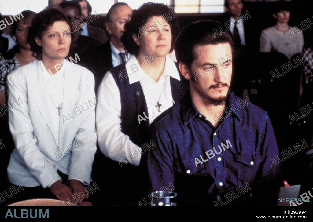 SEAN PENN and SUSAN SARANDON in DEAD MAN WALKING, 1995, directed by TIM ROBBINS. Copyright POLYGRAM.