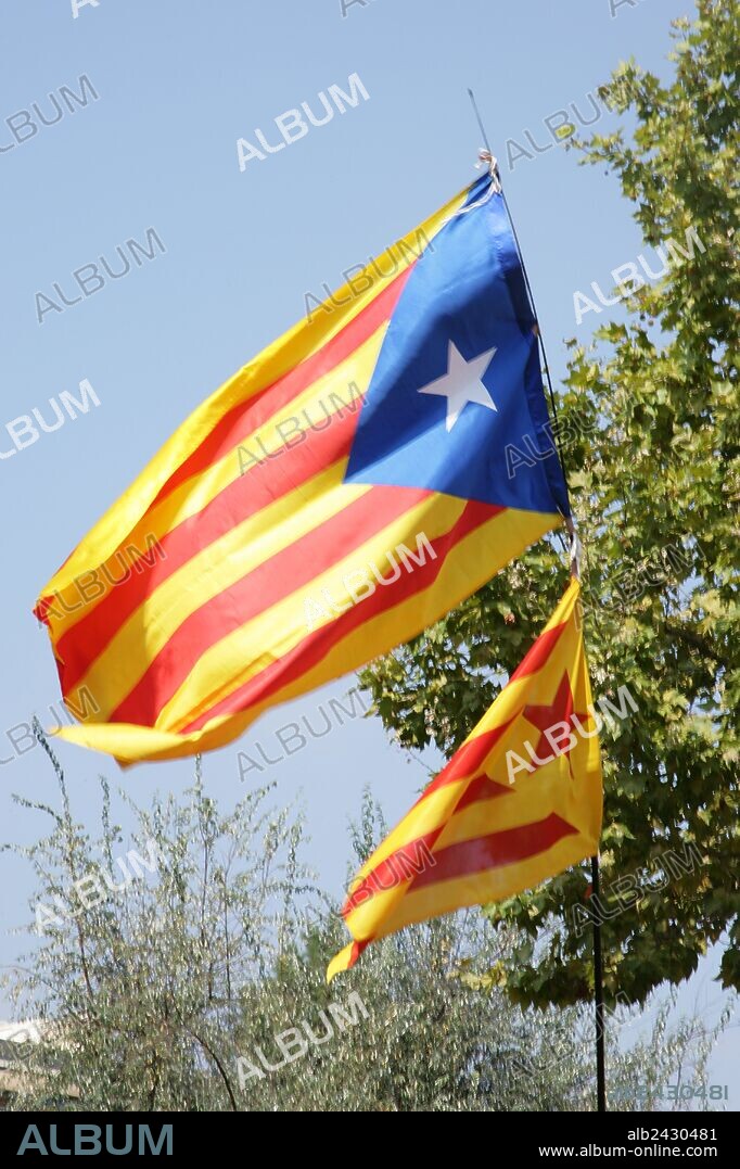 "L'ESTELADA". Bandera catalana símbolo del movimiento independentista. Cataluña.