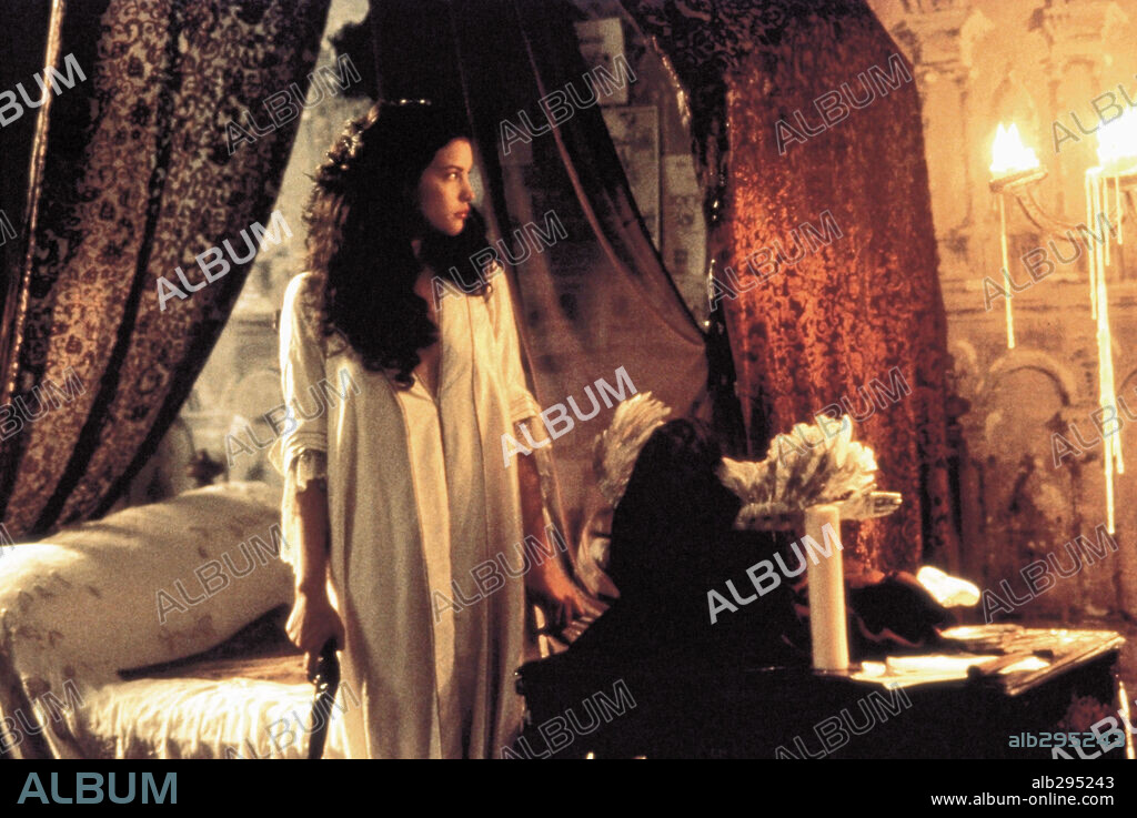 LIV TYLER in PLUNKETT AND MACLEANE, 1999, directed by JAKE SCOTT.