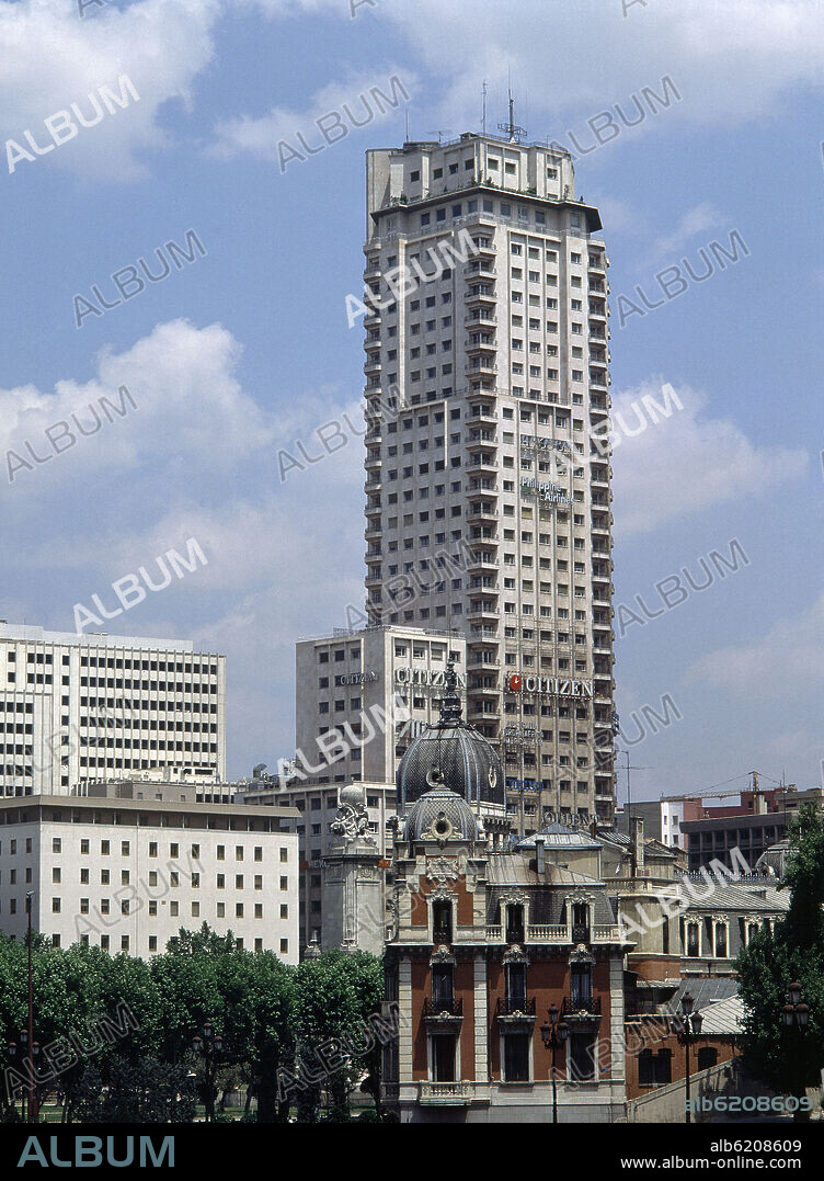 JOAQUIN OTAMENDI MACHINBARRENA. TORRE DE MADRID CONSTRUCCION 1954 SITUADA EN PLAZA DE ESPAÑA ESQUINA CON LA CALLE PRINCESA.