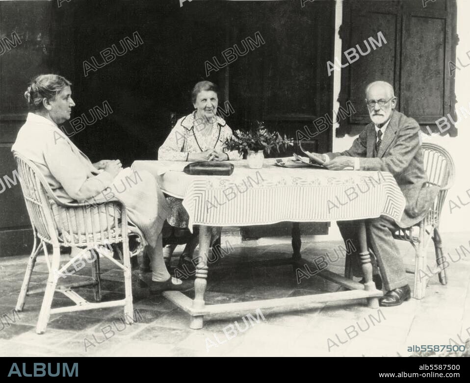 Freud, Sigmund Nervenarzt, Begründer der Psychoanalyse, 1856-1939. Freud mit Ehefrau Martha (Mitte) und Schwägerin Minna Bernays. Foto, 1929.