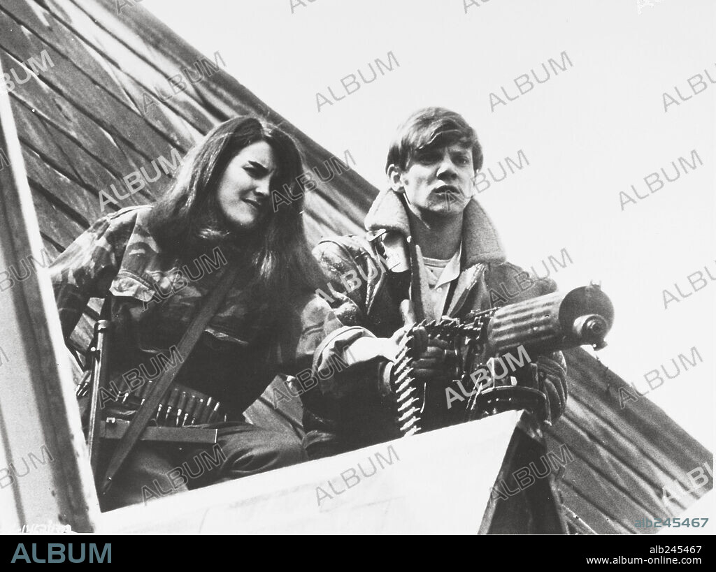 MALCOLM McDOWELL en IF.. ., 1968, dirigida por LINDSAY ANDERSON. Copyright PARAMOUNT PICTURES.