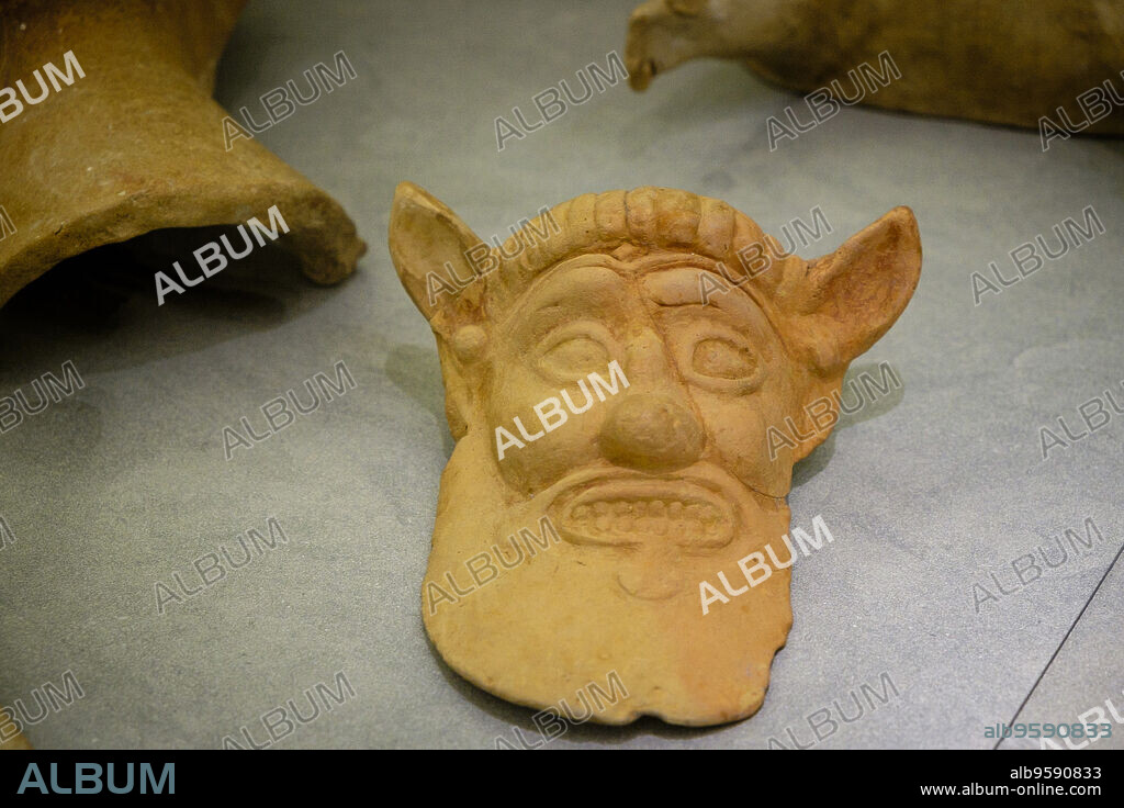moldes y estampillas de alfarero, 425-100 a.C, Museo arqueológico de Ibiza y Formentera, Patrimonio de la Humanidad «Ibiza, biodiversidad y cultura», Ibiza, balearic islands, Spain.