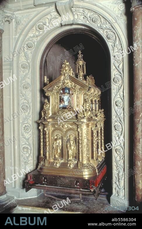 Remigius, Bishop of Reims (as of 458), Saint; c. 436 - Reims 13 January 533 (?). Reliquiary of Saint Remigius. Goldsmith work. Reims (Dép. Marne, France), Saint-Rémi abbey church. Photo, 1996.