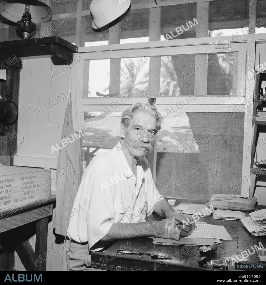 Gabon, Lambaréné, 1959. Here is Albert Scweitzer's hospital founded in 1913. Here, Dr. Albert Schweitzer (84) is seen at his work desk at the hospital. Photo: Sverre A. Børretzen / Current / NTB.