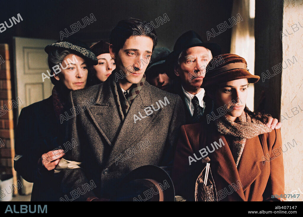 ADRIEN BRODY, ED STOPPARD, FRANK FINLAY, JESSICA KATE MEYER, JULIA RAYNER et MAUREEN LIPMAN dans THE PIANIST, 2002, réalisé par ROMAN POLANSKI. Copyright FOCUS FEATURES.