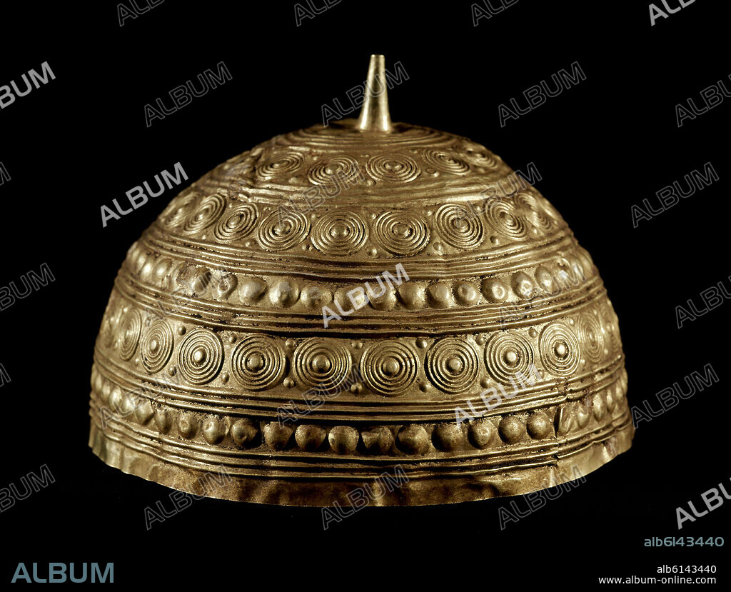 CASCO CELTA DE ORO - SIGLO VI AC - PROCEDENTE DE LEIRO,RIANXO (LA CORUÑA).