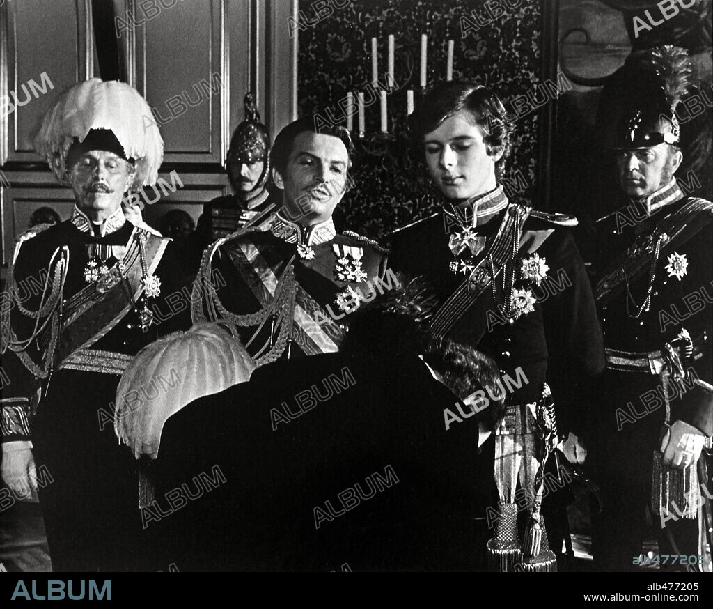HELMUT BERGER and JOHN MOULDER BROWN in LUDWIG, 1972, directed by LUCHINO VISCONTI. Copyright M.G.M.