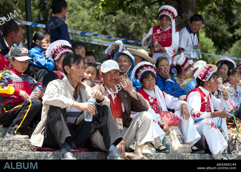 The Bai or Baip are one of the 56 ethnic groups officially recognized by the People's Republic of China. Bai people live mostly in the provinces of Yunnan (Dali area), and in neighboring Guizhou (Bijie area) and Hunan (Sangzhi area) provinces. Dali is the ancient capital of both the Bai kingdom Nanzhao, which flourished in the area during the 8th and 9th centuries, and the Kingdom of Dali, which reigned from 937-1253. Situated in a once significantly Muslim part of South China, Dali was also the center of the Panthay Rebellion against the reigning imperial Qing Dynasty from 1856-1863.