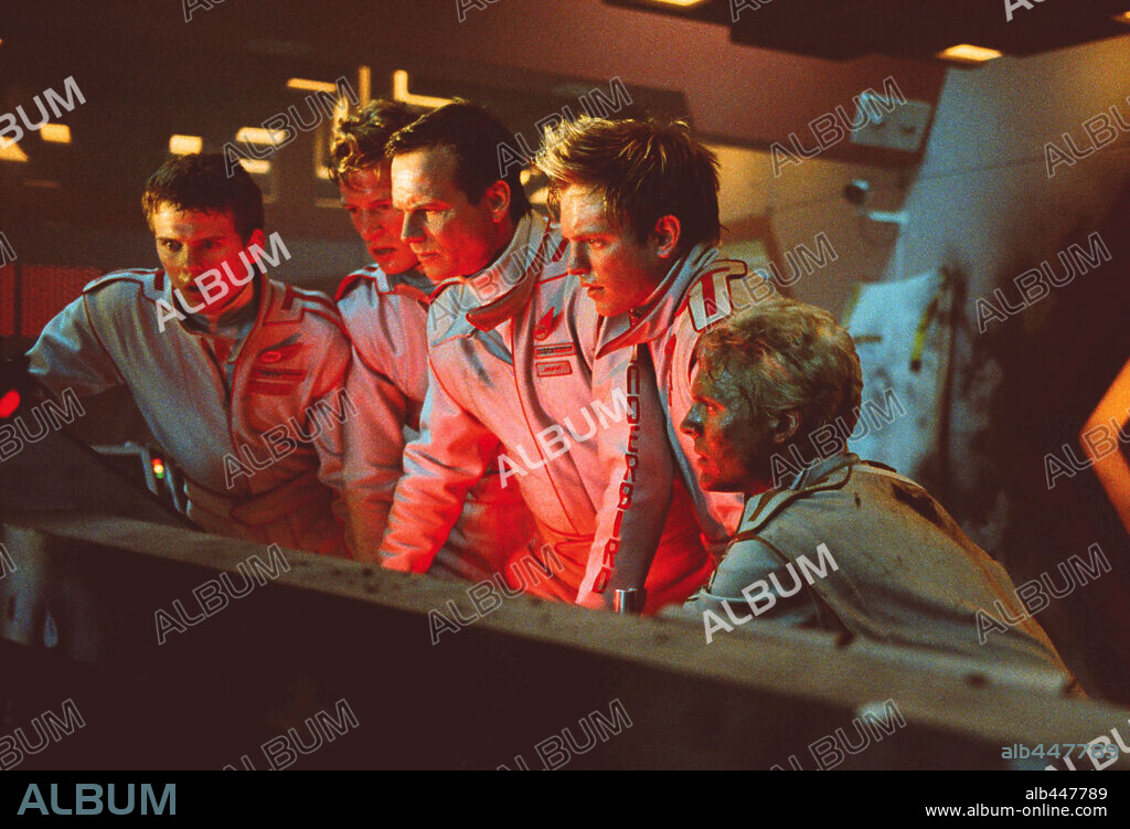 BEN TORGERSEN, BILL PAXTON, DOMINIC COLENSO, LEX SHRAPNEL and PHILIP WINCHESTER in THUNDERBIRDS, 2004, directed by JONATHAN FRAKES. Copyright UNIVERSAL PICTURES / MOUNTAIN, PETER.