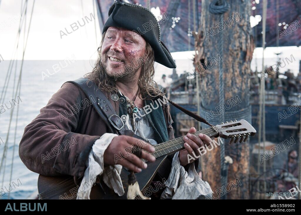 STEPHEN GRAHAM en PIRATAS DEL CARIBE: EN MAREAS MISTERIOSAS, 2011 (PIRATES OF THE CARIBBEAN: ON STRANGER TIDES), dirigida por ROB MARSHALL. Copyright WALT DISNEY PICTURES / MOUNTAIN, PETER.