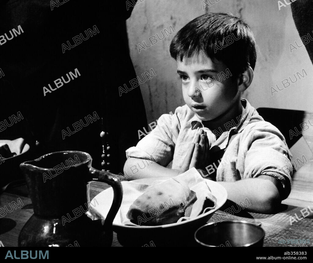 PABLITO CALVO in MARCELINO PAN Y VINO, 1955, unter der Regie von LADISLAO VAJDA. Copyright CHAMARTIN PRODUCCIONES Y DISTRIBUCION.