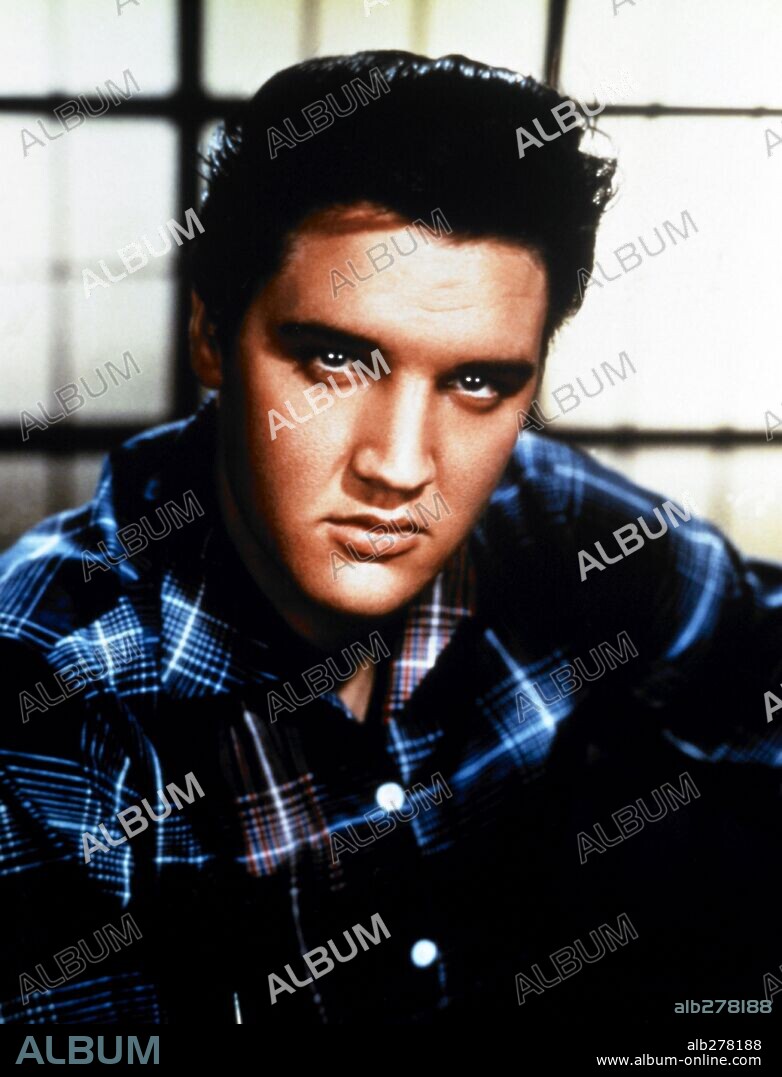 ELVIS PRESLEY in KING CREOLE, 1958, unter der Regie von MICHAEL CURTIZ. Copyright PARAMOUNT PICTURES / APGER, VIRGIL.