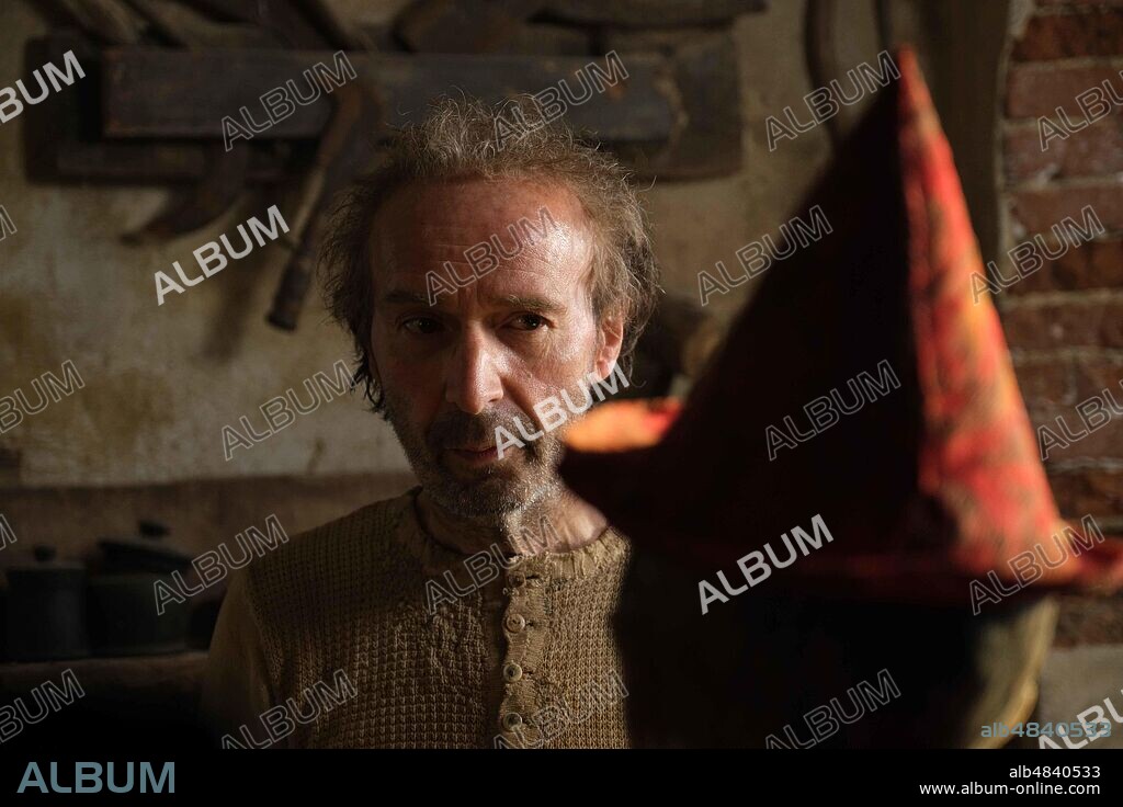 ROBERTO BENIGNI en PINOCHO, 2019 (PINOCCHIO), dirigida por MATTEO GARRONE. Copyright ARCHIMEDE/ RAI CINEMA/ LE PACTE/ RPC.