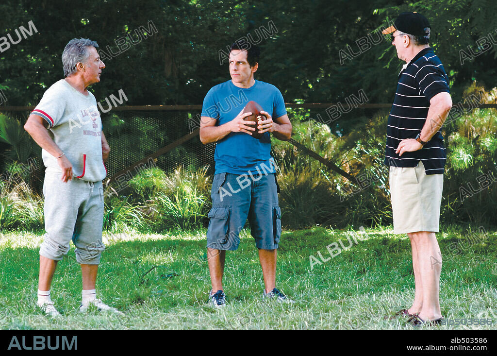 BEN STILLER y DUSTIN HOFFMAN en LOS PADRES DE ÉL, 2004 (MEET THE FOCKERS), dirigida por JAY ROACH. Copyright DREAMWORKS / BENNETT, TRACY.