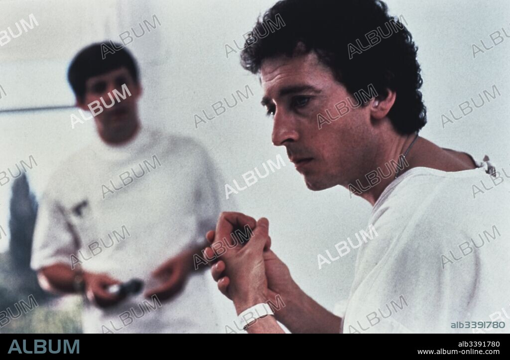 EL SUPERVIVIENTE, 1981 (THE SURVIVOR), dirigida por DAVID HEMMINGS. Copyright TUESDAY FILMS/RIACI INVESTMENTS.