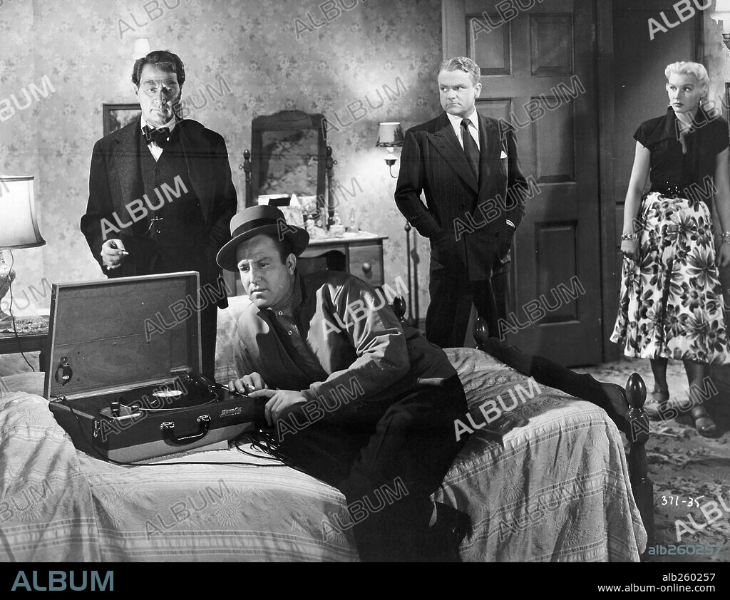 BARBARA PAYTON y JAMES CAGNEY en CORAZÓN DE HIELO, 1950 (KISS TOMORROW GOODBYE), dirigida por GORDON DOUGLAS. Copyright WARNER BROTHERS.