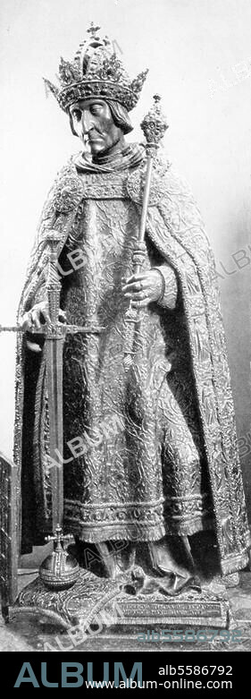 Friedrich III., röm.-dt. Kaiser (1440-93); Innsbruck 21.9.1415 - Linz 19.8.1493. Standbild Friedrichs III. am Grabmal Maximilians I. Bronzeskulptur, 1523/24, entworfen von Jörg Kölderer, gegossen von Stefan Godl. Innsbruck, Hofkirche.