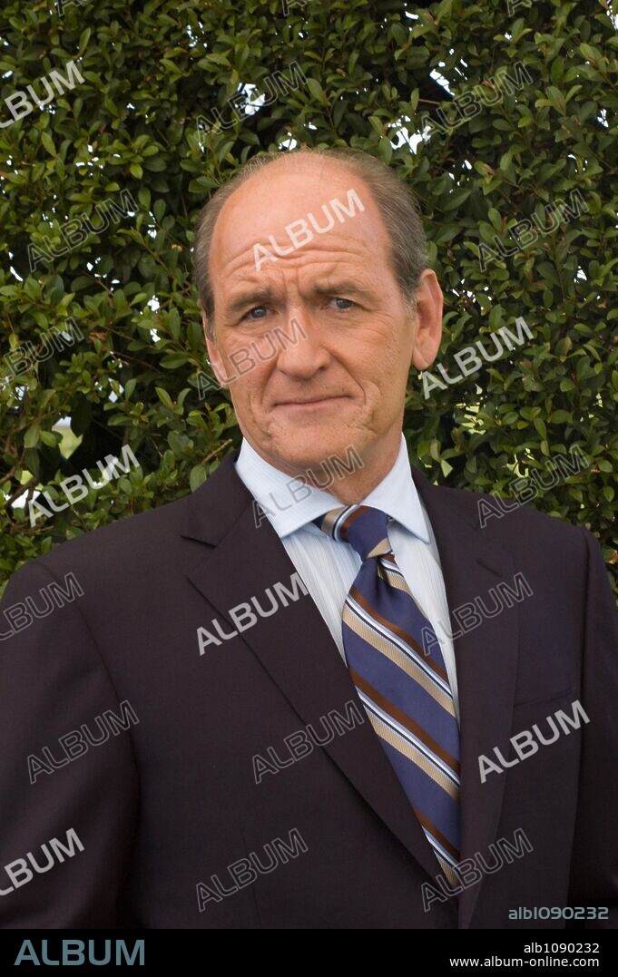 RICHARD JENKINS in STEP BROTHERS, 2008, directed by ADAM MCKAY. Copyright APATOW PRODUCTIONS / LAMANA, GEMMA.
