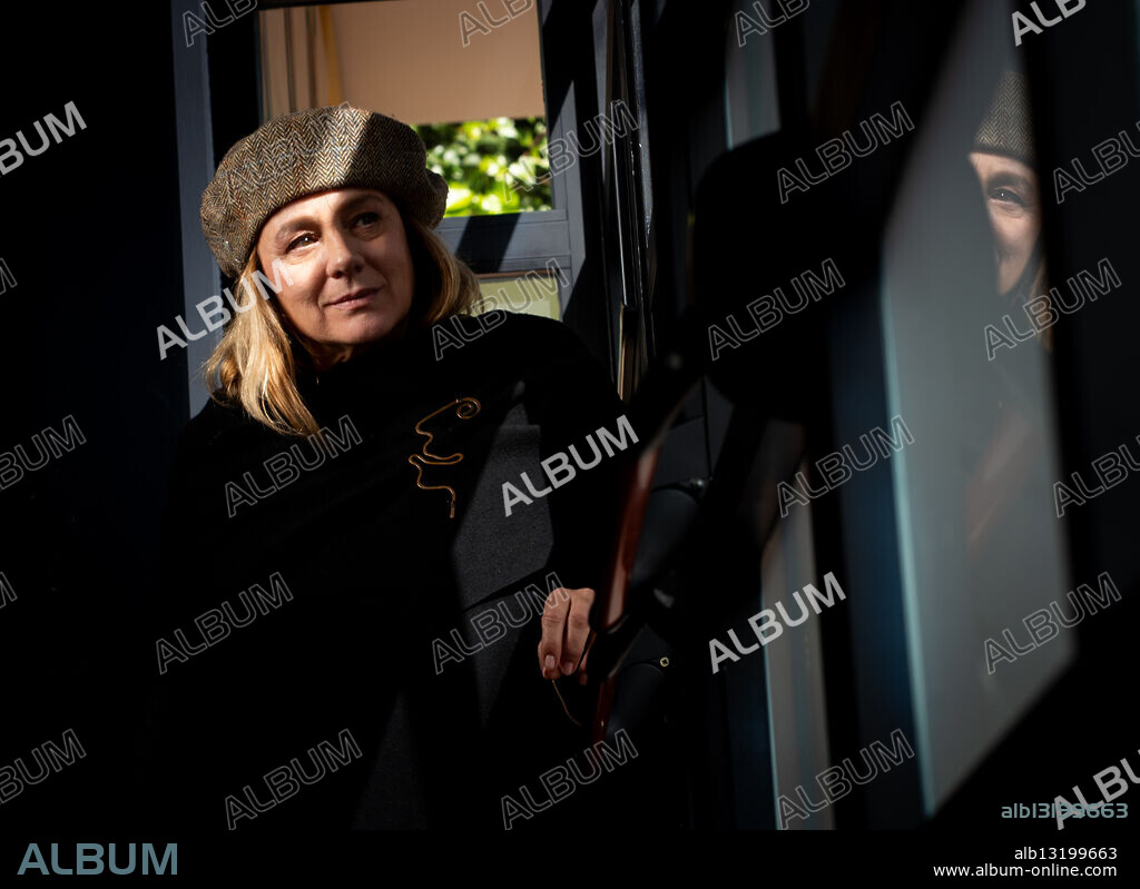Madrid, 26/02/2025. Entrevista a Emma Suárez que protagoniza «El cuarto de atrás», de Carmen Martín Gaite en el Teatro de La Abadía. Foto: Ignacio Gil. ARCHDC.