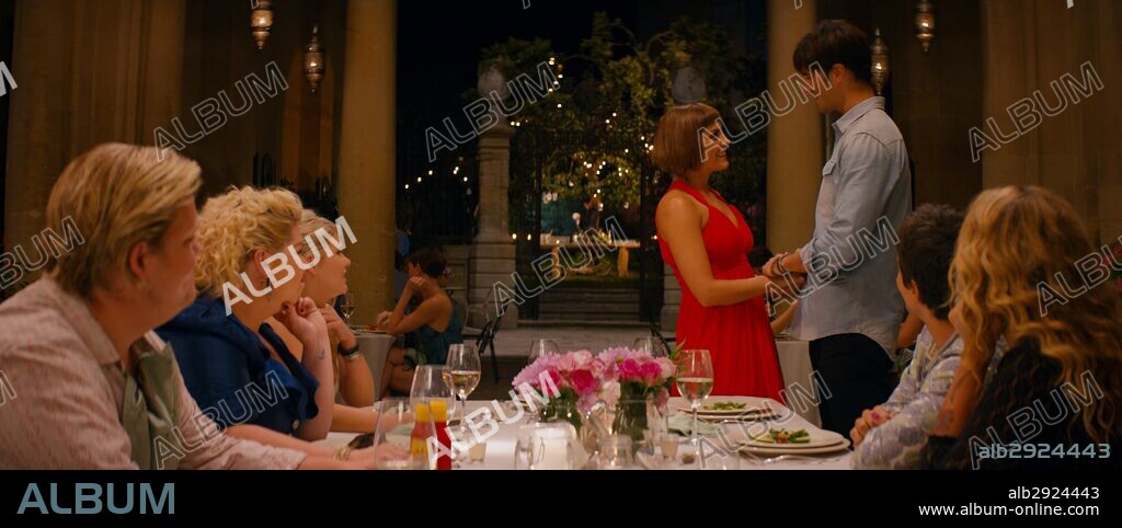 ANNABEL SCHOLEY and GIULIO BERRUTI in WALKING ON SUNSHINE, 2014, directed by DANIA PASQUINI and MAX GIWA. Copyright VERTIGO FILMS/IM GLOBAL.