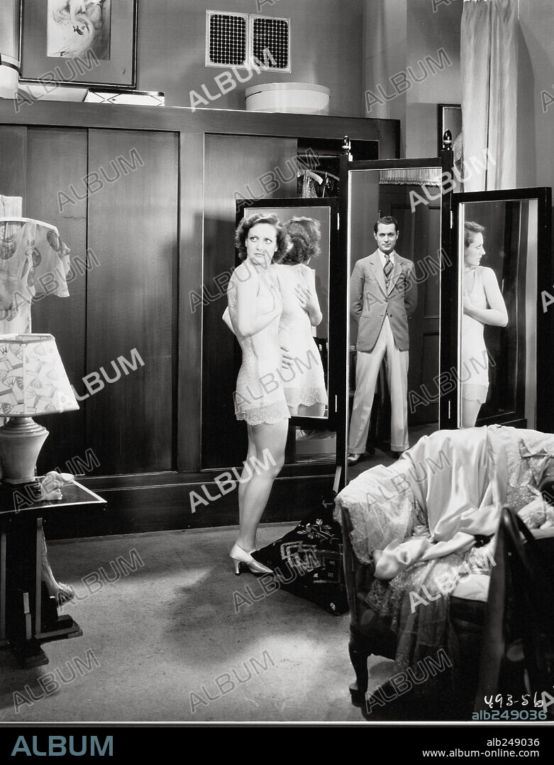 JOAN CRAWFORD and ROBERT MONTGOMERY in NO MORE LADIES, 1935, directed by EDWARD H. GRIFFITH. Copyright M.G.M.