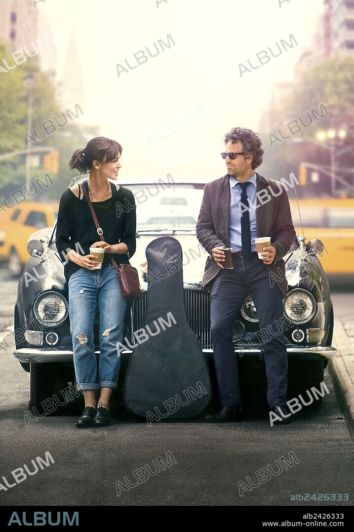 KEIRA KNIGHTLEY and MARK RUFFALO in BEGIN AGAIN, 2013, directed by JOHN CARNEY. Copyright EXCLUSIVE MEDIA GROUP.