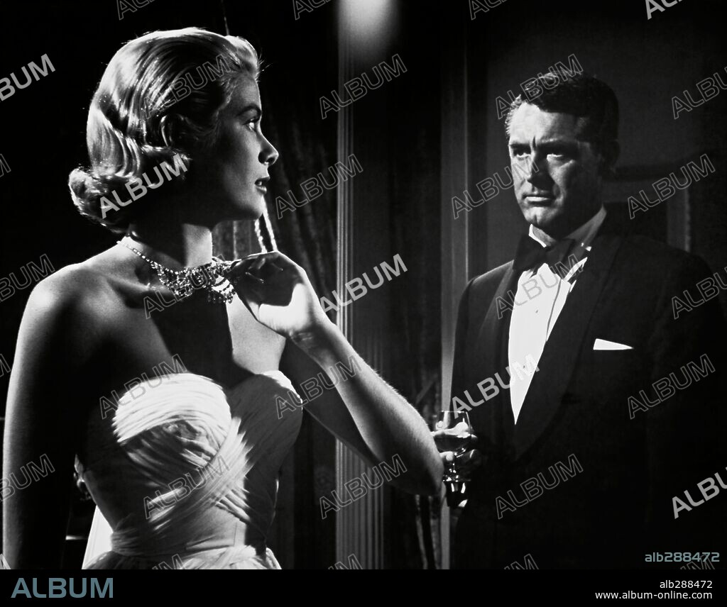 CARY GRANT y GRACE KELLY en ATRAPA A UN LADRÓN, 1955 (TO CATCH A THIEF), dirigida por ALFRED HITCHCOCK. Copyright PARAMOUNT PICTURES.