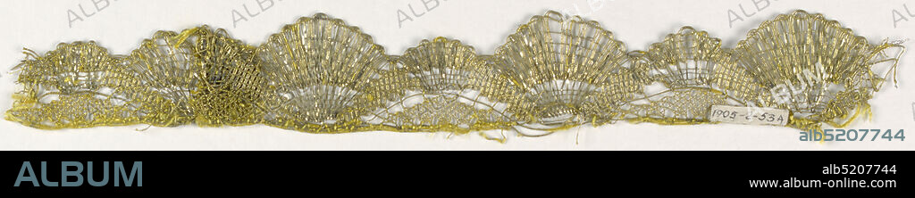 Trimming, Medium: silk, metallic thread Technique: bobbin lace, metallic, Gold lace border with one scalloped edge formed by fan-shaped pieces extending beyond semi-circles. In yellow silk and metallic thread., Italy, 17th century, lace, Trimming.