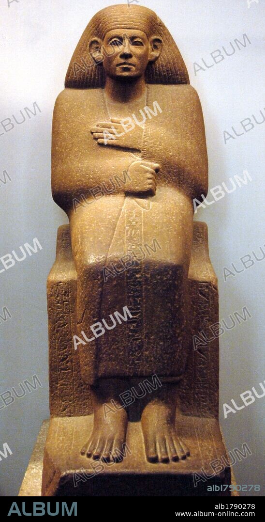 ARTE EGIPCIO. IMPERIO MEDIO. DINASTIA XII. Estatua en cuarcita de ANKHREKHU. Fechada hacia el año 1850 a. C. Museo Británico. Londres. Inglaterra. Reino Unido.