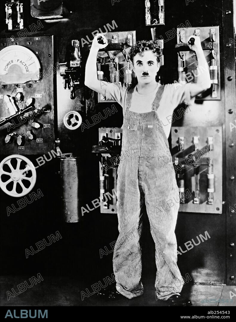 CHARLIE CHAPLIN en TIEMPOS MODERNOS, 1936 (MODERN TIMES), dirigida por CHARLES CHAPLIN. Copyright CHAPLIN/UNITED ARTISTS.