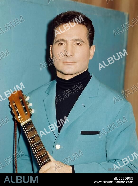 Quinn, Freddy. (eigentl. Manfred Nidl-Petz), Sänger und Entertainer. geb. 27.9.1931 in Wien. Porträtaufnahme, undat.