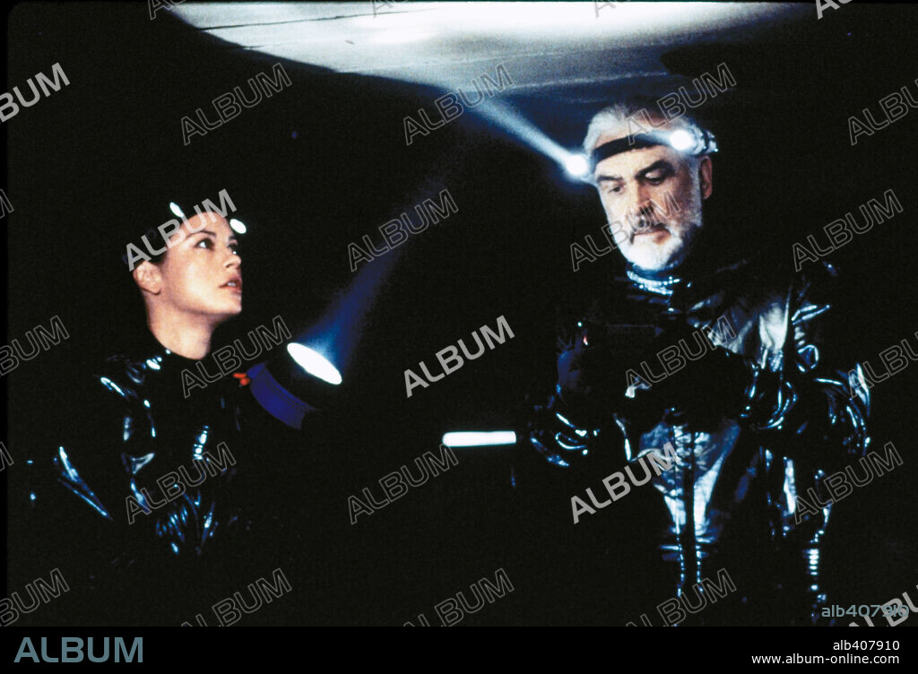 CATHERINE ZETA-JONES y SEAN CONNERY en LA TRAMPA [ENTRAPMENT], 1999 (ENTRAPMENT), dirigida por JON AMIEL. Copyright 20TH CENTURY FOX / APPLEBY, DAVID.
