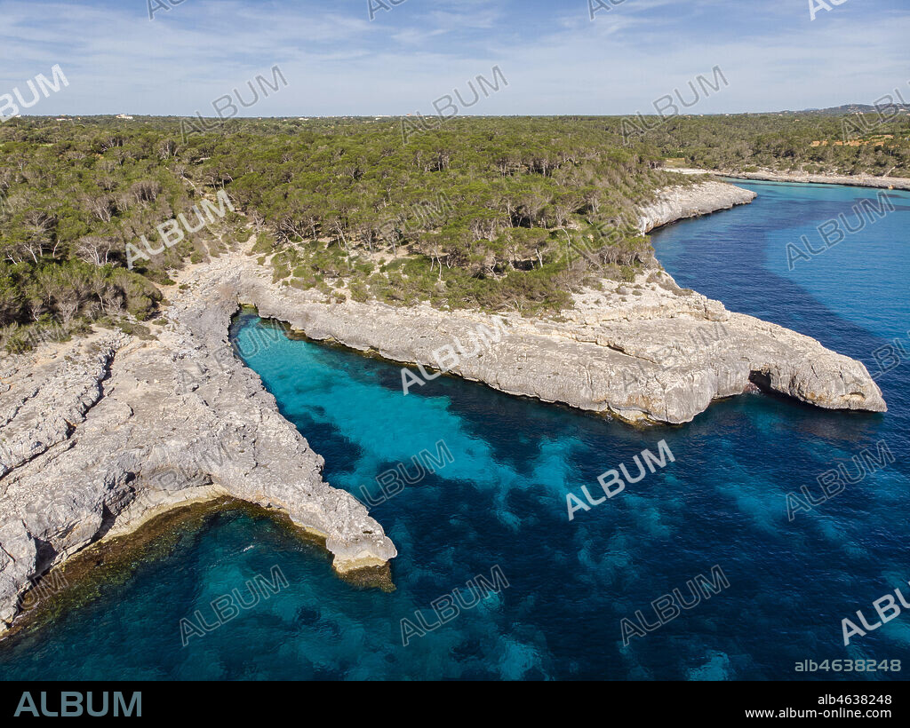 Caló d'en Perdiu, Mondragó Natural Park, Santanyí municipal area, Mallorca, Balearic Islands, Spain.